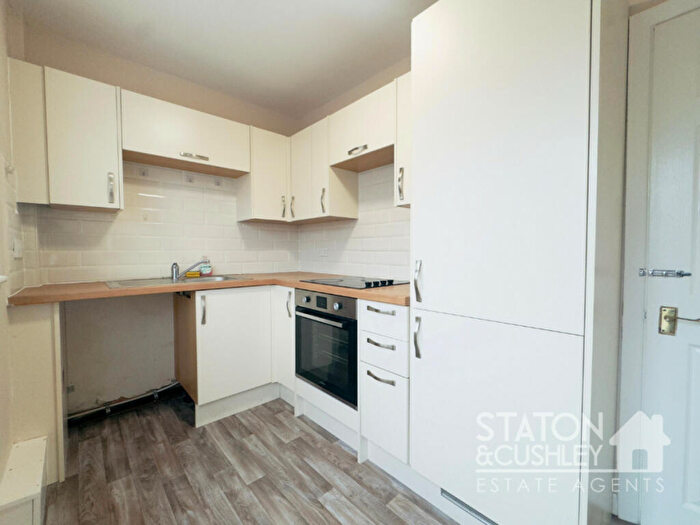 2 Bedroom Semi-Detached Bungalow For Sale In Heathland Close, Mansfield, NG18