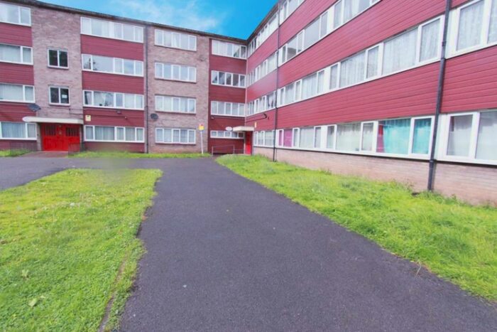 3 Bedroom Flat To Rent In Romorantin Place, Long Eaton, NG10