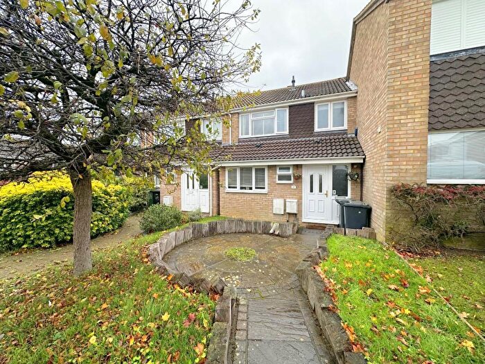 3 Bedroom Terraced House To Rent In Bracklesham Gardens, Putteridge, Luton, LU2