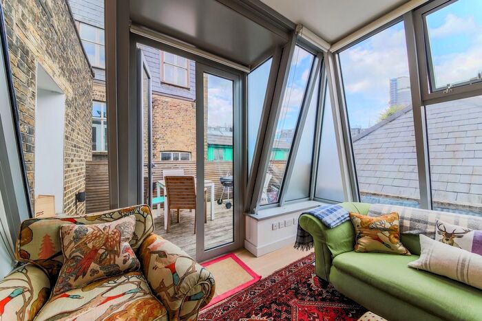 1 Bedroom Flat To Rent In Neal's Yard, London, WC2H