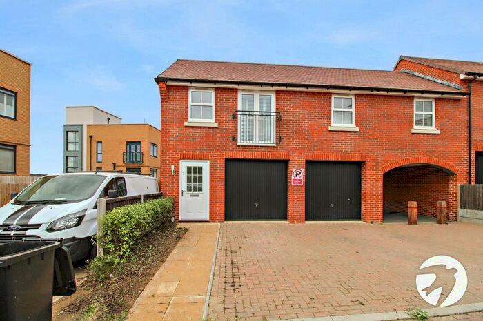 2 Bedroom Flat To Rent In Freeman Close, Castle Hill, Ebbsfleet Valley, Swanscombe DA10