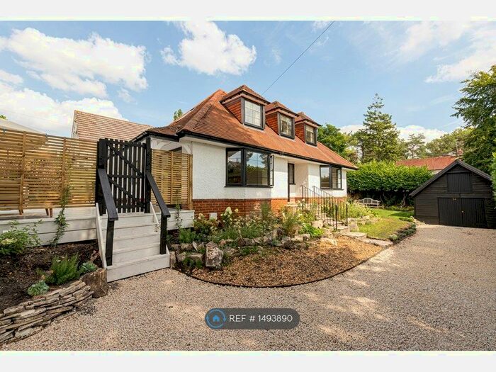 2 Bedroom Detached House To Rent In Frankland Crescent, Poole, BH14