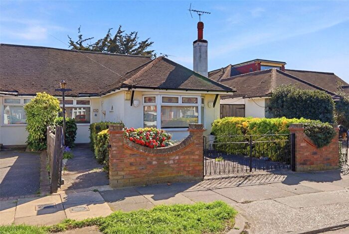 3 Bedroom Bungalow For Sale In Stuart Road, Southend-On-Sea, Essex, SS2