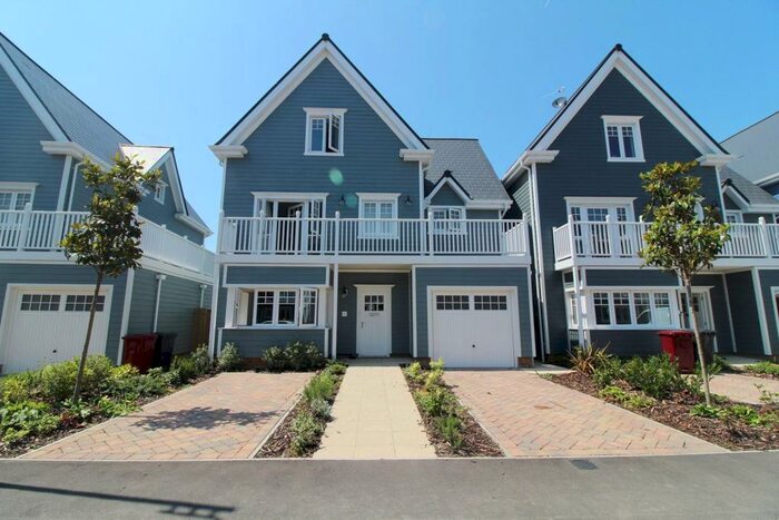 5 Bedroom Detached House To Rent In Champlain Street, Reading, RG2