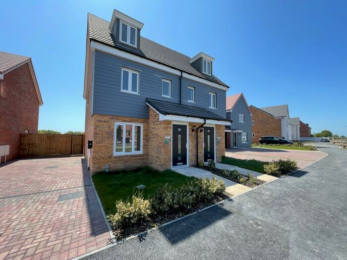 3 Bedroom House To Rent In Wiltshire Drive, Bradwell, Great Yarmouth, NR31