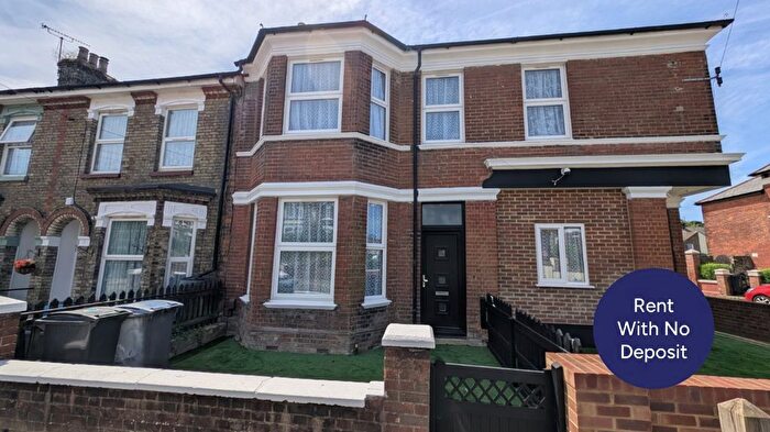 2 Bedroom Terraced House To Rent In Buckland Avenue, Dover, Kent, CT16
