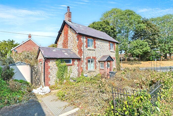 3 Bedroom Detached House For Sale In Chapel Cottage, Watergate Lane, Bulford, Salisbury, SP4