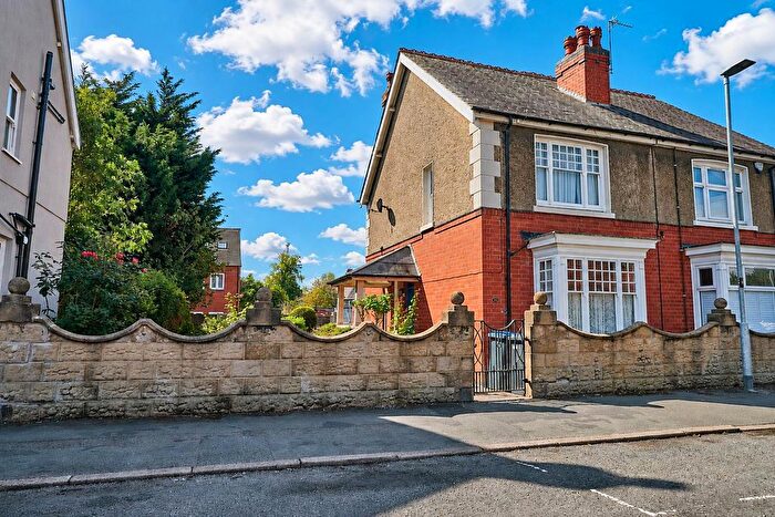 3 Bedroom Semi-Detached House For Sale In Canning Street, Hinckley, LE10