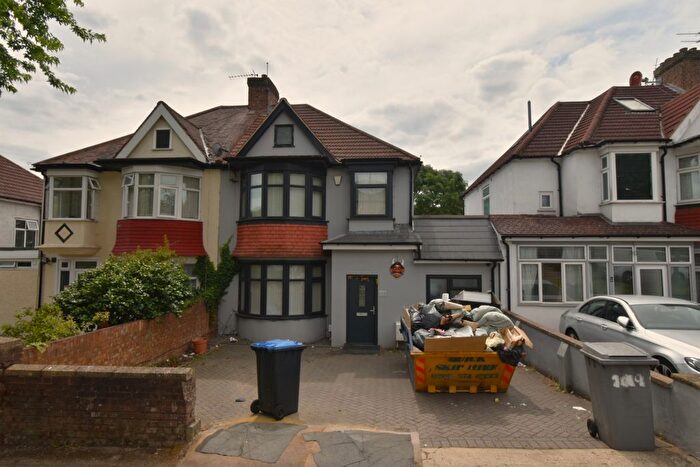 4 Bedroom Semi-Detached House To Rent In Wembley, HA0
