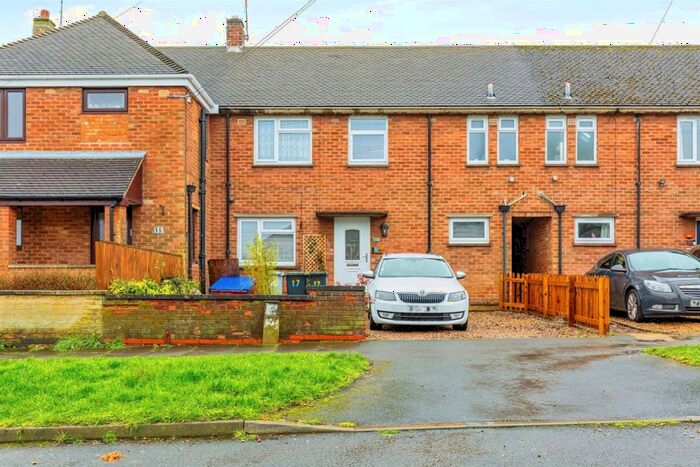 3 Bedroom Terraced House For Sale In Ivy Road, Kettering, NN16