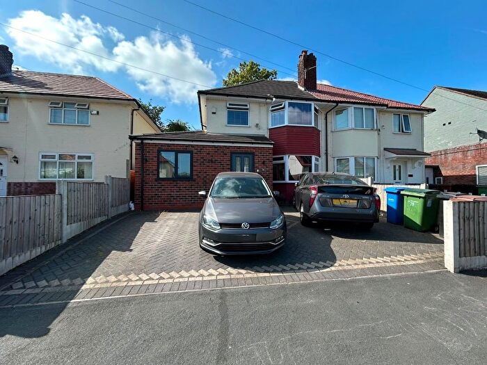 4 Bedroom Property To Rent In Dorset Avenue, Cheadle, SK8