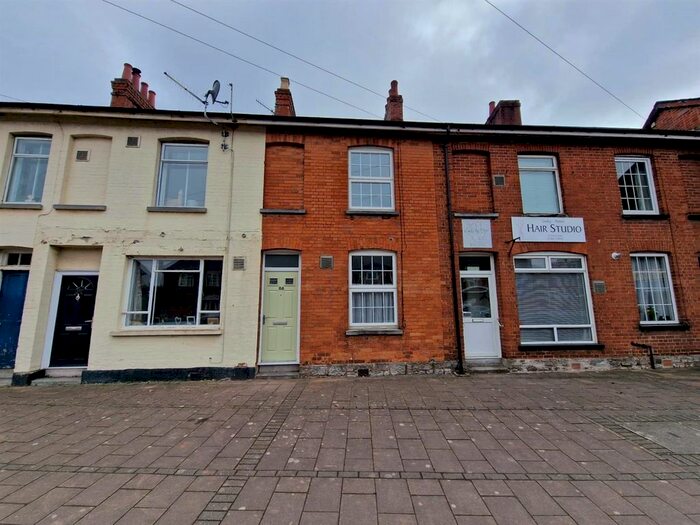 2 Bedroom Terraced House To Rent In West Exe South, Tiverton, EX16