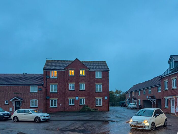 2 Bedroom Flat To Rent In Viscount Square, Bridgwater, Somerset, TA6