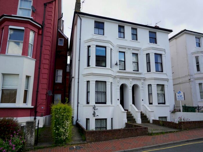 Studio To Rent In Mount Sion, Tunbridge Wells, Kent, TN1