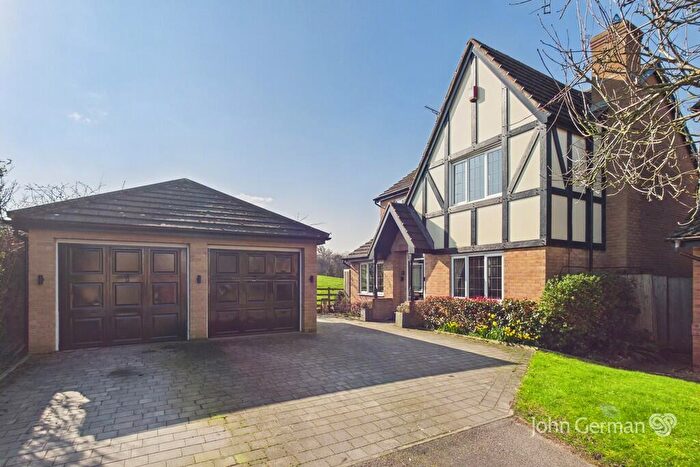 4 Bedroom Detached House For Sale In Demontfort Way, Uttoxeter, ST14