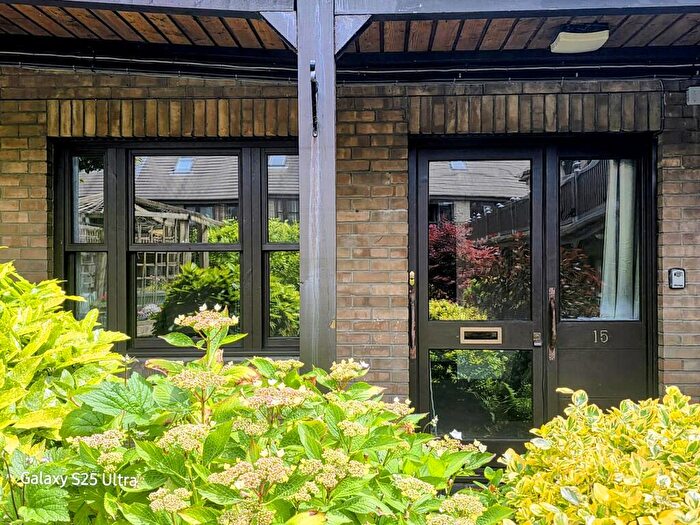 1 Bedroom Apartment For Sale In St Matthews Court, Church Road, GL5
