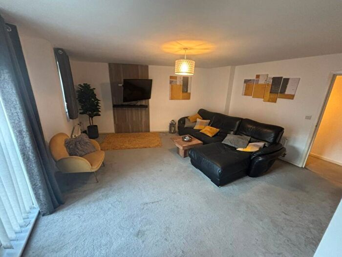 2 Bedroom Apartment To Rent In Parkland View, Lundwood, S71