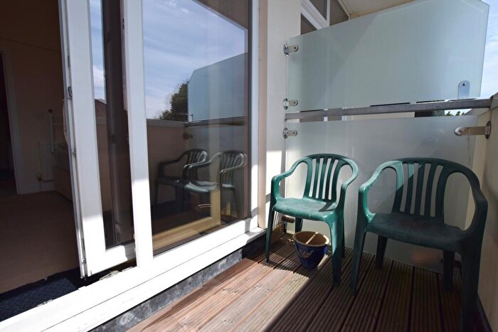 2 Bedroom Flat To Rent In Commercial Road, Poole, BH14