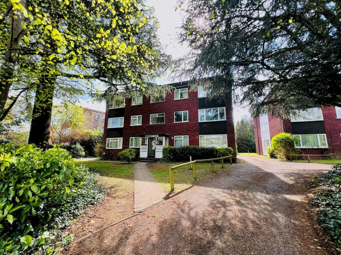 1 Bedroom Apartment To Rent In Sherwod Court, CR2