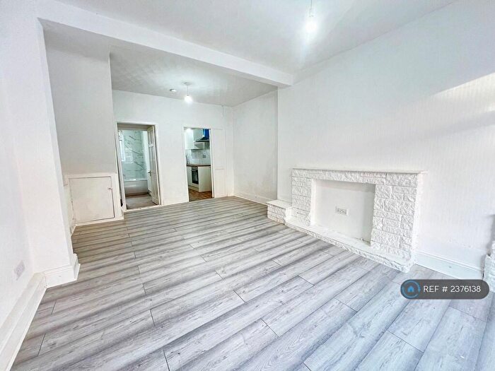 2 Bedroom Terraced House To Rent In Greenleaf Street, Liverpool, L8