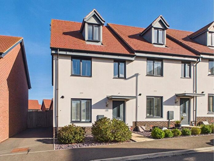 3 Bedroom End Of Terrace House For Sale In Baines Way, Framlingham, IP13