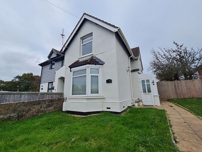2 Bedroom Property To Rent In Fairlee Road, Newport, PO30
