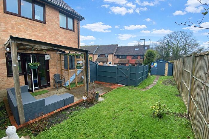 1 Bedroom Maisonette For Sale In Excalibur Close, Ifield, RH11