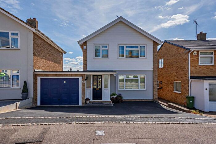 3 Bedroom Link Detached House For Sale In Belmont Close, Maidstone, ME16