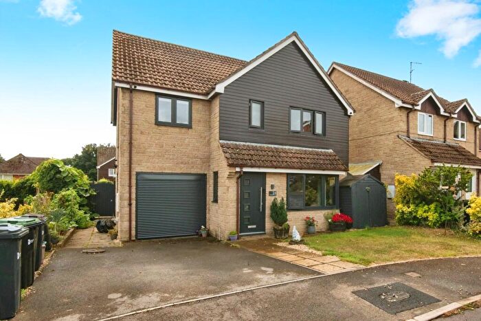 4 Bedroom Detached House For Sale In Dodhams Farm Close, Bridport, DT6