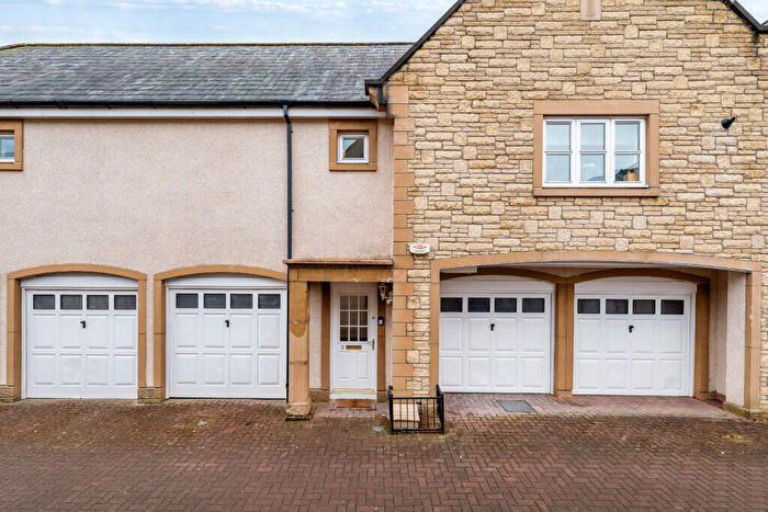 3 Bedroom Mews For Sale In Rattray Crescent, Greenbank, EH10