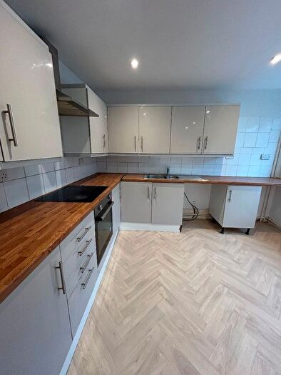 4 Bedroom Terraced House To Rent In St. Edmunds Close, Erith, DA18