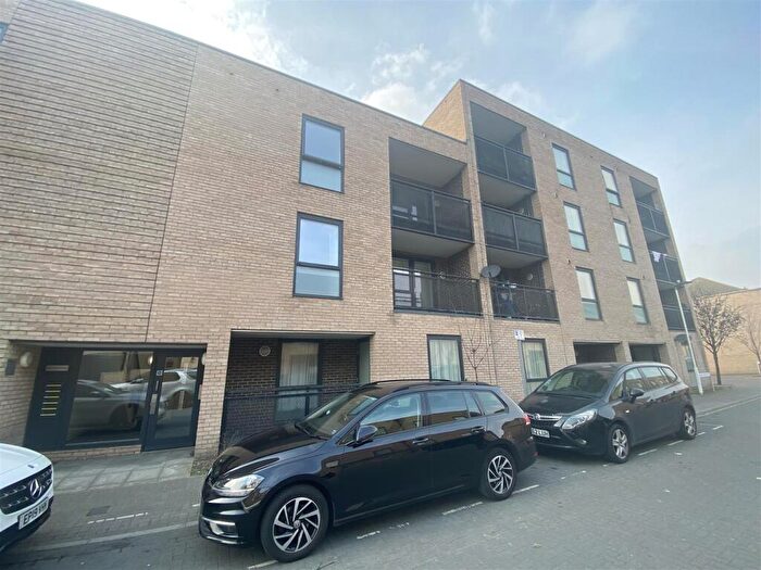 1 Bedroom Apartment For Sale In Reginald Ellingworth Street, Dagenham, RM9