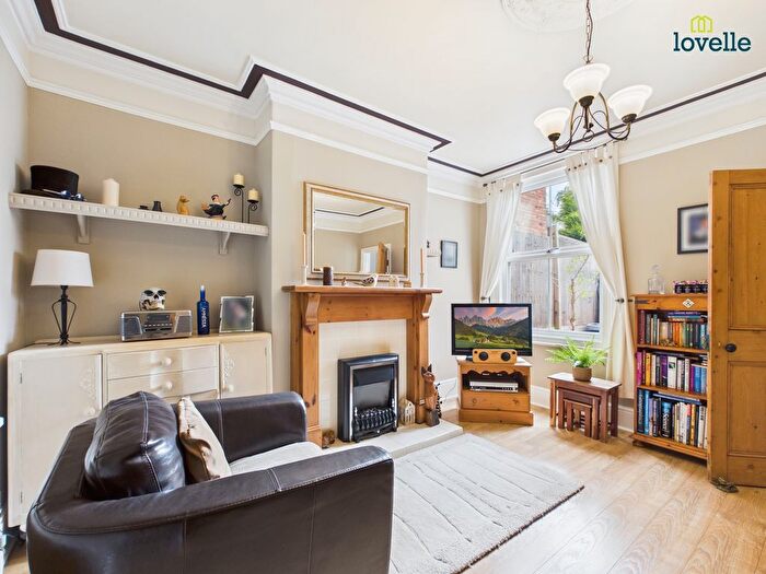 3 Bedroom End Terrace House For Sale In Cambridge Avenue, Lincoln, LN1