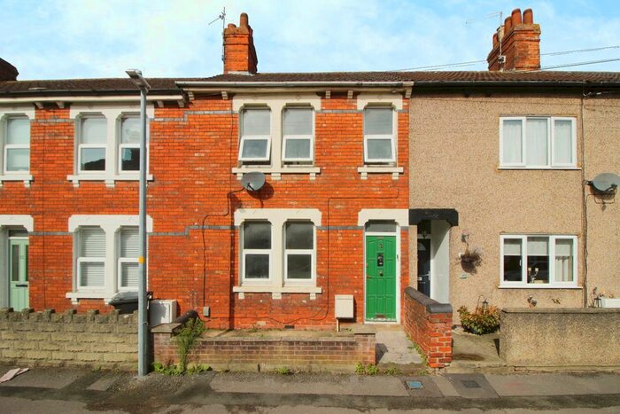 2 Bedroom Terraced House To Rent In Albion Street, Town Centre, Swindon, SN1