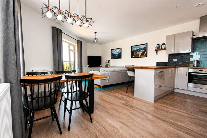 3 Bedroom Flat For Sale In Chambray House, London Road, Wallington, SM6