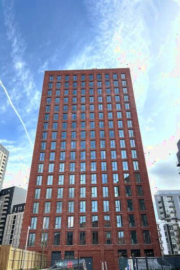 2 Bedroom Apartment To Rent In Derwent Street, Salford, M5