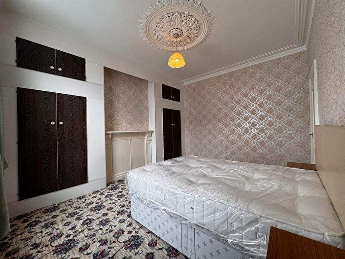 3 Bedroom Flat To Rent In Vine Street, South Shields, NE33