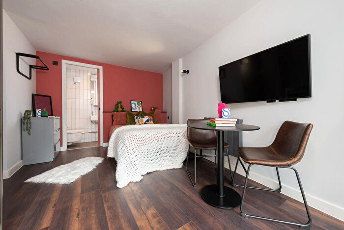 Apartment To Rent In Steel City Lofts, Sheffield, S1