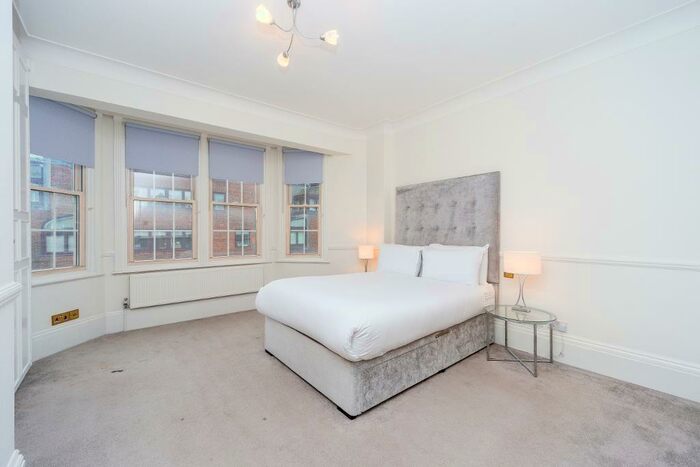 5 Bedroom Flat To Rent In Park Road, St Johns Wood, London, NW8