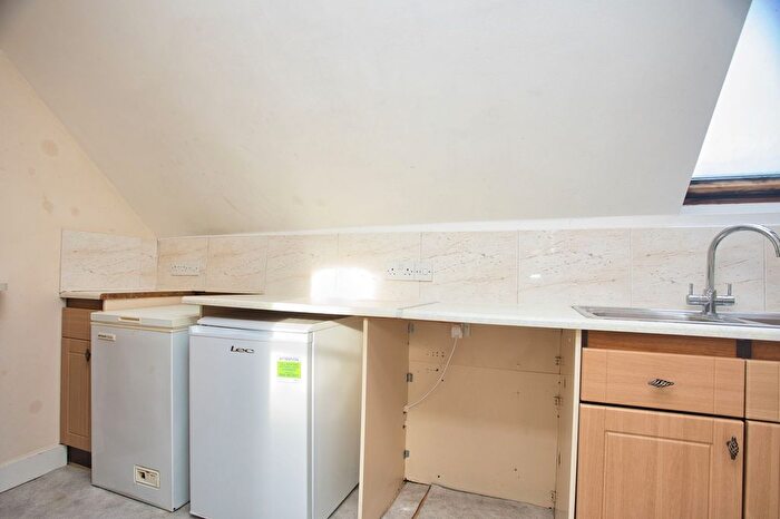 2 Bedroom Flat For Sale In Earls Avenue, Folkestone, CT20
