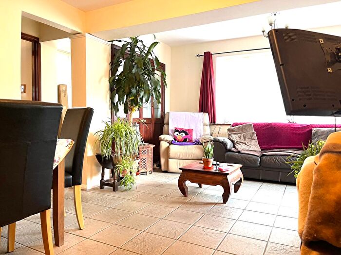 2 Bedroom Semi-Detached House For Sale In High Street, Wootton, Ryde, PO33