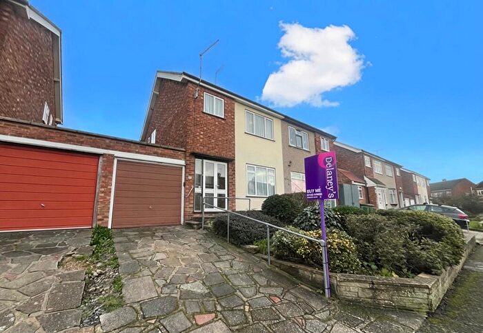 3 Bedroom Semi Detached House For Sale In Arlington Gardens, Harold Wood, Romford, RM3