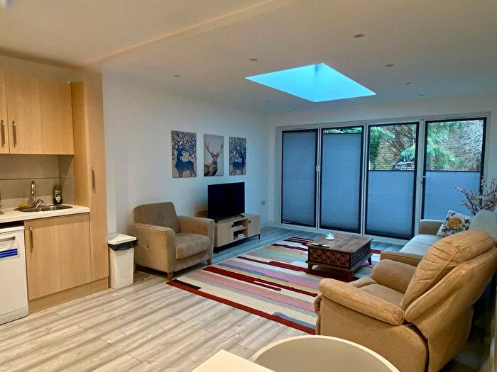 1 Bedroom Flat To Rent In Carslake Road, London, SW15