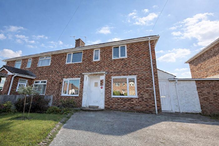 3 Bedroom Semi-Detached House For Sale In Ridgefield Road, Pensby, Wirral, CH61