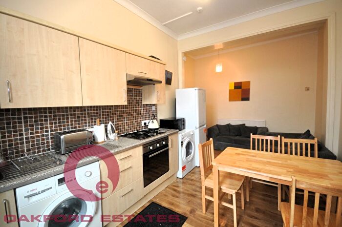4 Bedroom Flat To Rent In Holloway Road, Holloway, N19