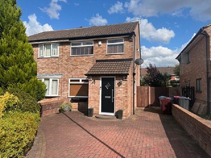 3 Bedroom Semi-Detached House To Rent In Torcross Way, Halewood, Liverpool, Merseyside., L26