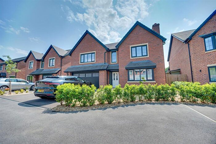 5 Bedroom Detached House For Sale In Falcon Drive, Congleton, CW12