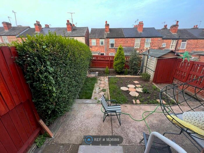 3 Bedroom Semi-Detached House To Rent In Shrewsbury Road, Nottingham, NG2