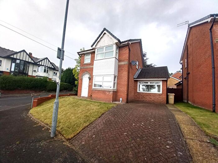 3 Bedroom Detached House To Rent In Embleton Close, Breightmet, Bolton, BL2