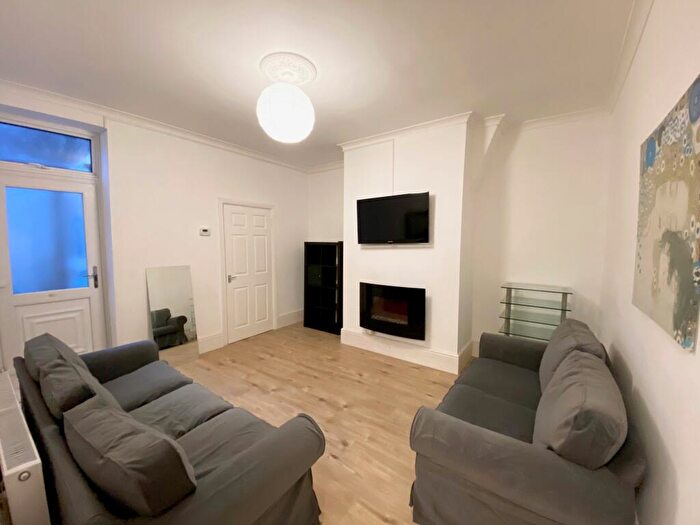 3 Bedroom Flat To Rent In Tavistock Road, Jesmond, NE2